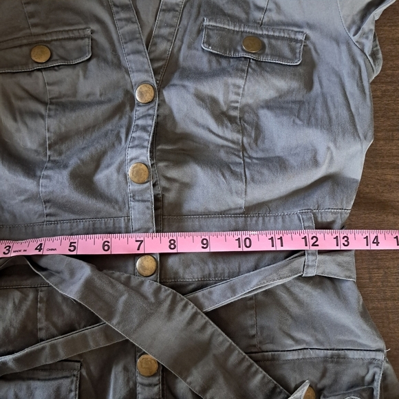 H&M Womens Short Sleeve V-Neck Flap Pocket Casual Dress Size 6 Military Green - Picture 9 of 9